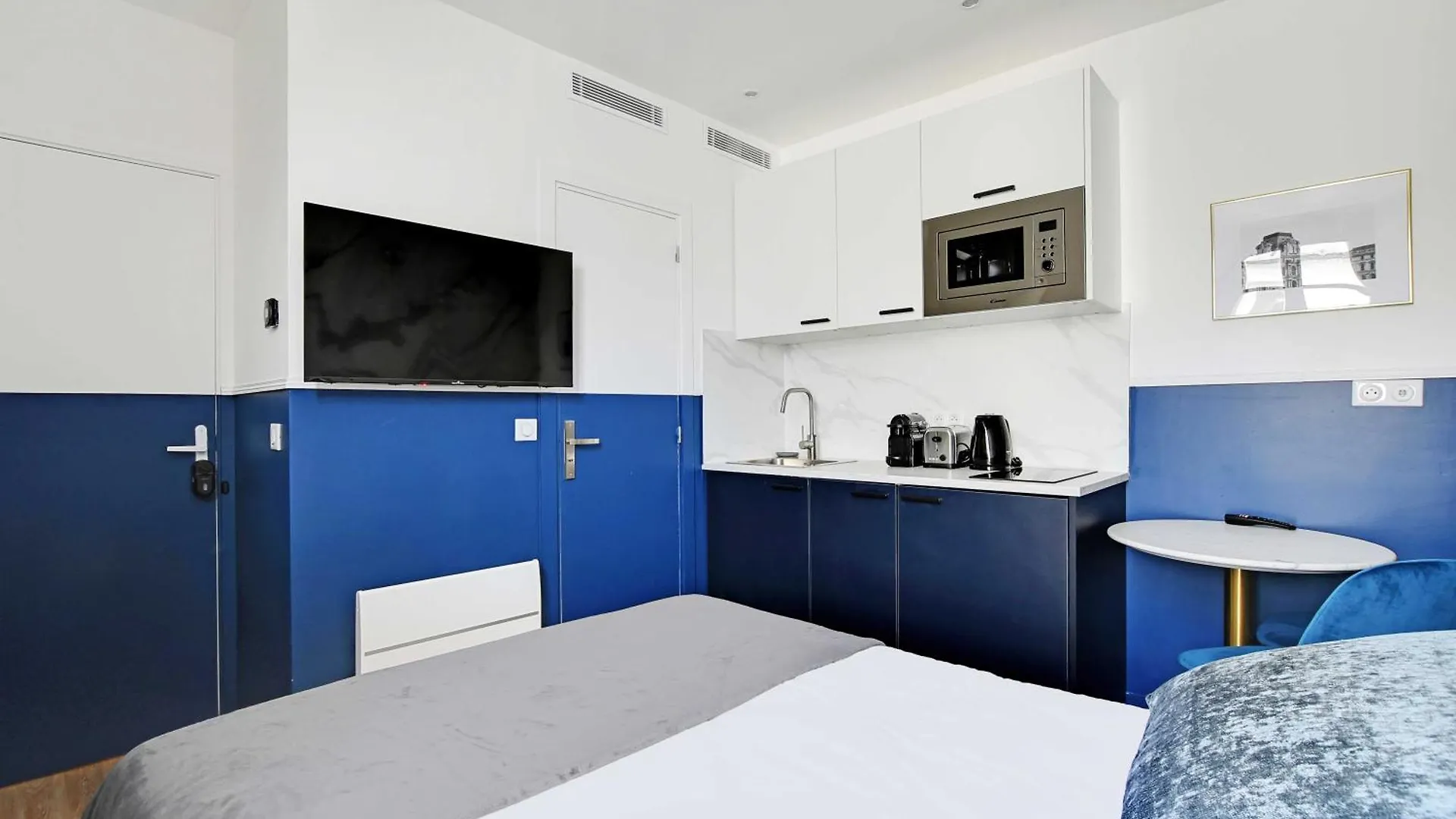 Modern Sutdio For 2 With A-c - Near Montmartre Paris