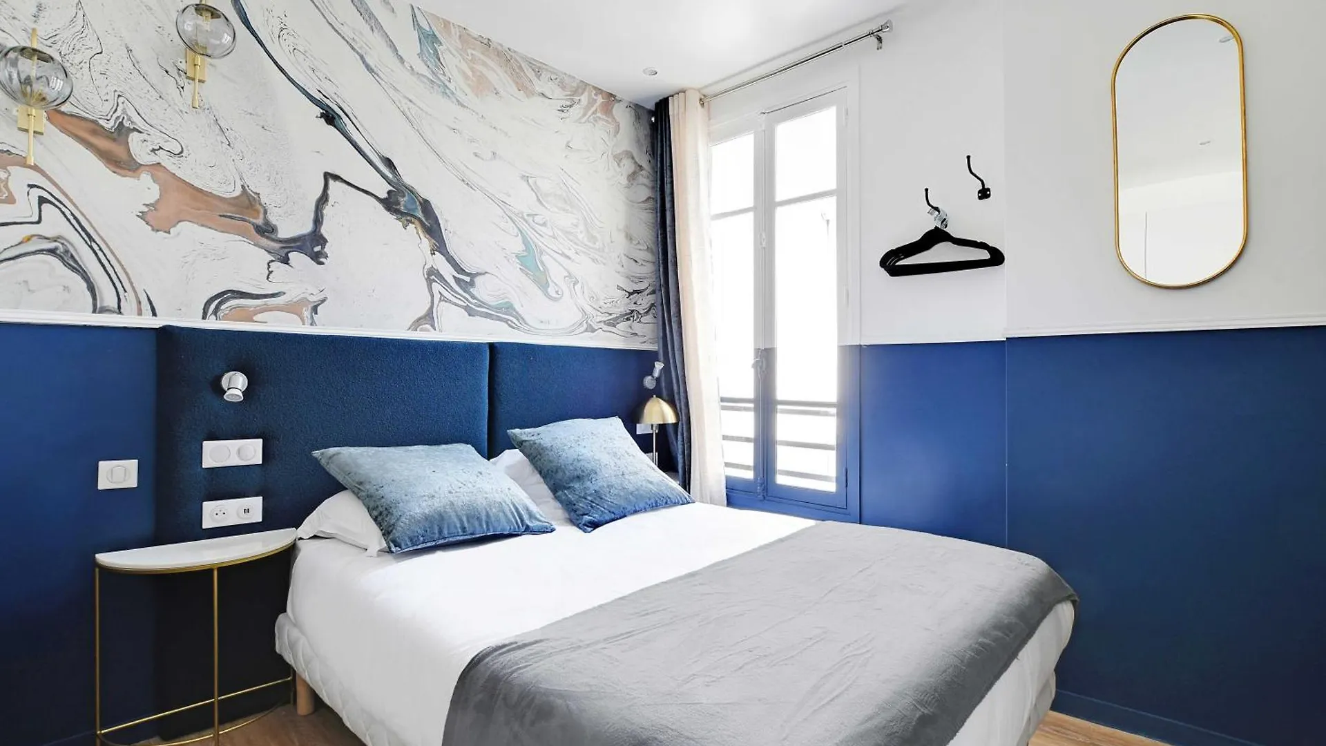 Modern Sutdio For 2 With A-c - Near Montmartre *